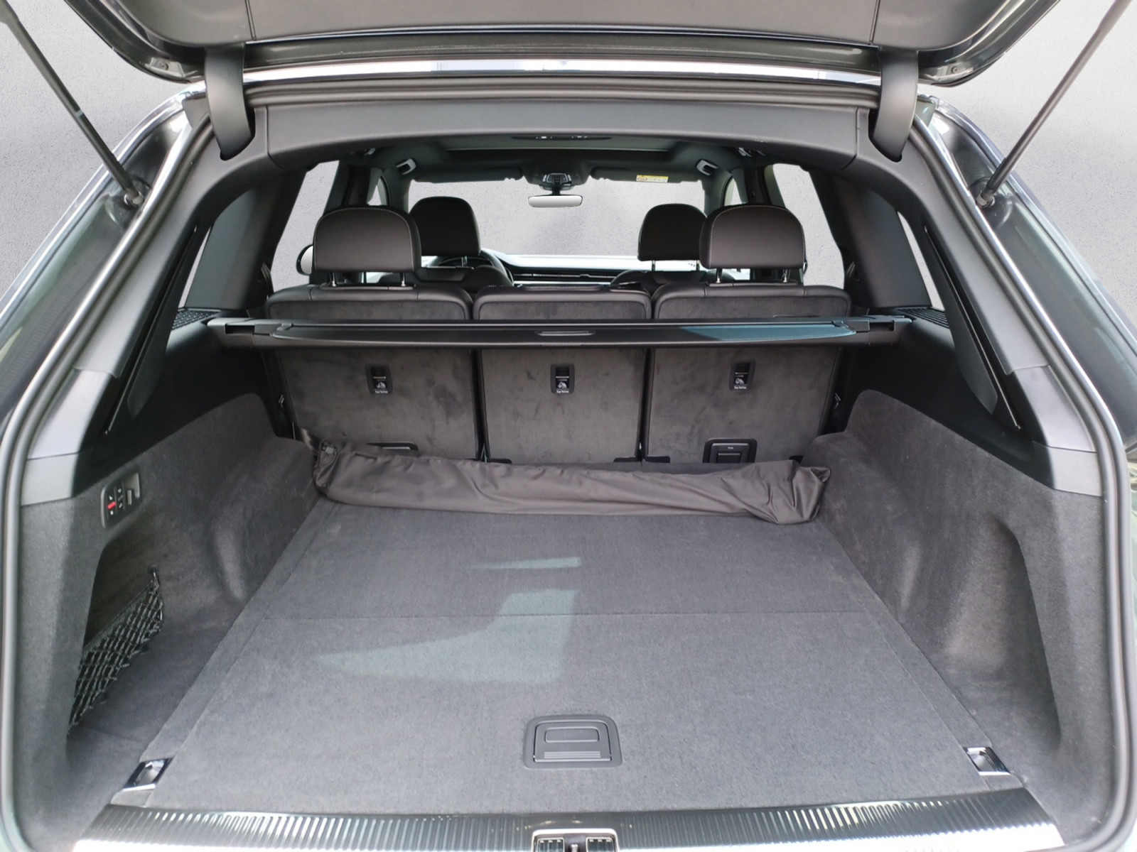 Audi - Q7 SUV S line 50 TDI quattro 210(28 6) kW(PS) tiptronic