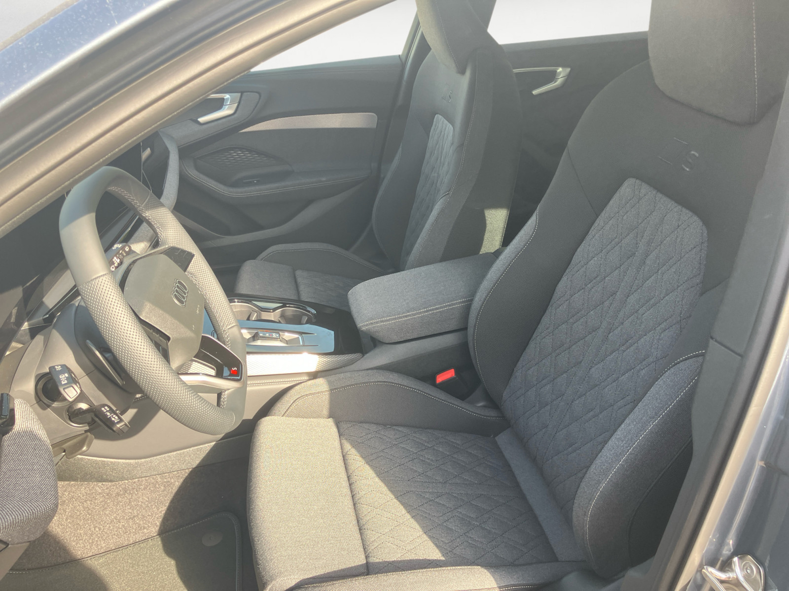 Audi - A5 Avant e-hybrid quattro S tronic