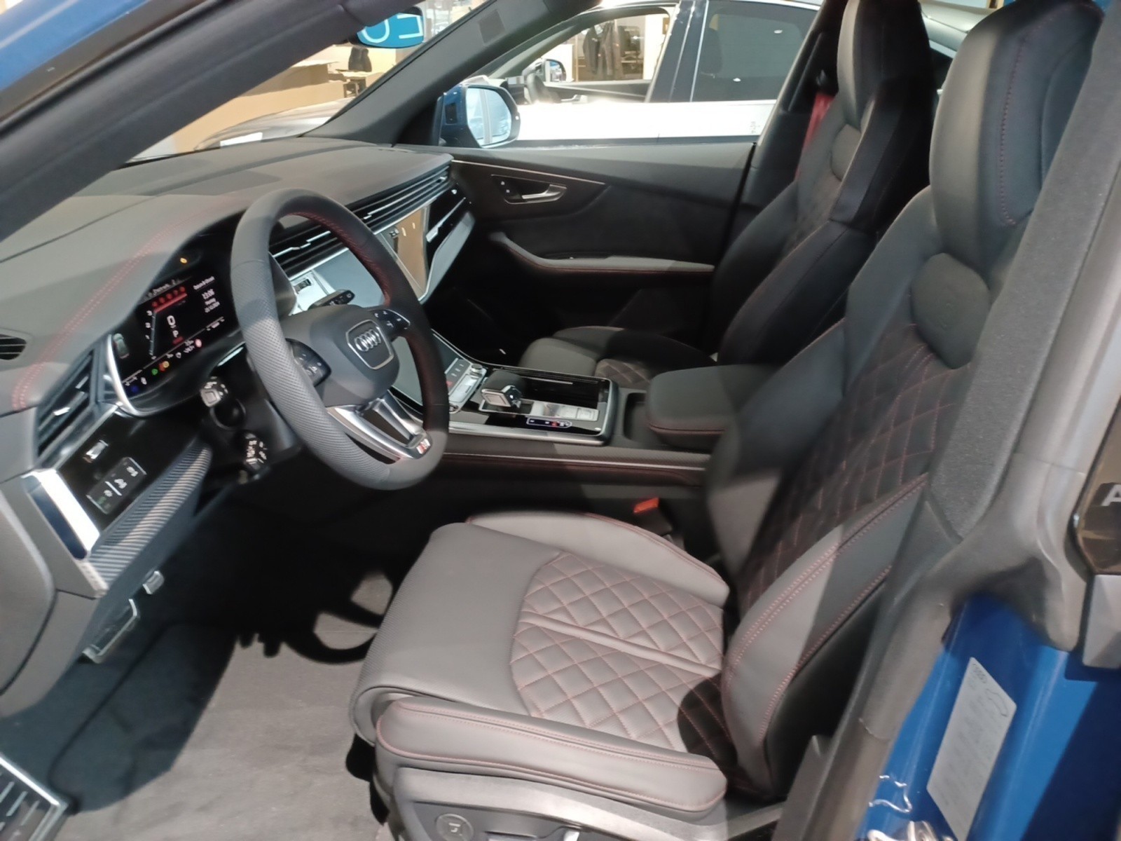 Audi - SQ8 SUV TFSI 373(507) kW(PS) tiptro nic