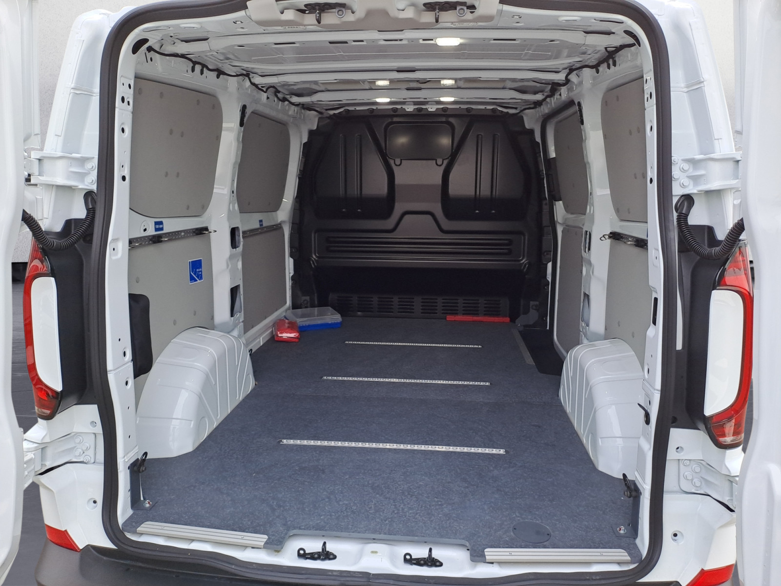 Volkswagen - Transporter Kasten 2,0 l TDI 4MOTION