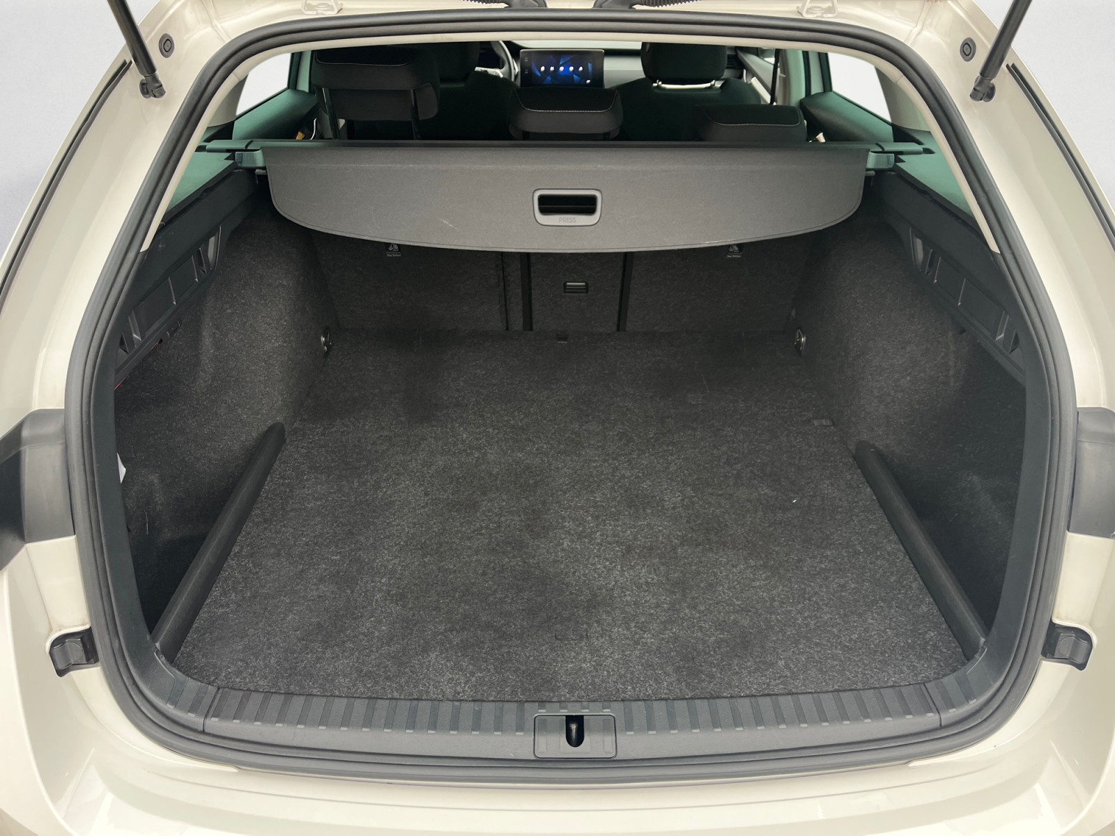 Skoda - Octavia Combi 1.4 TSI iV DSG Ambition