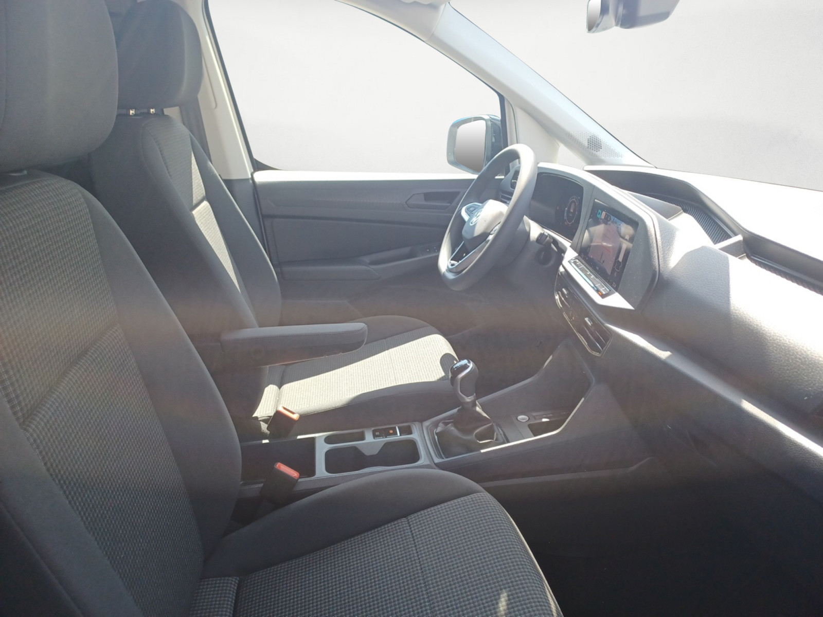 Volkswagen - Caddy Cargo 2,0 l TDI EU6 SCR 4MOT ION 4MOTION 6-Gang Radst. 2755 mm