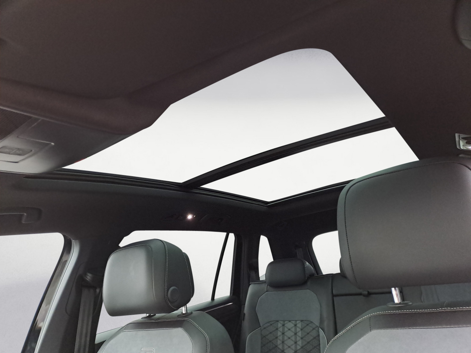 Volkswagen - Tiguan Allspace R-Line 2,0 l TDI SCR 4MO