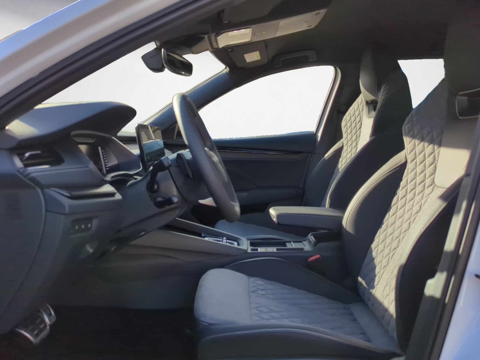 Skoda - Octavia Combi Sportline 1,5 TSI mHEV 7-Gang-DSG