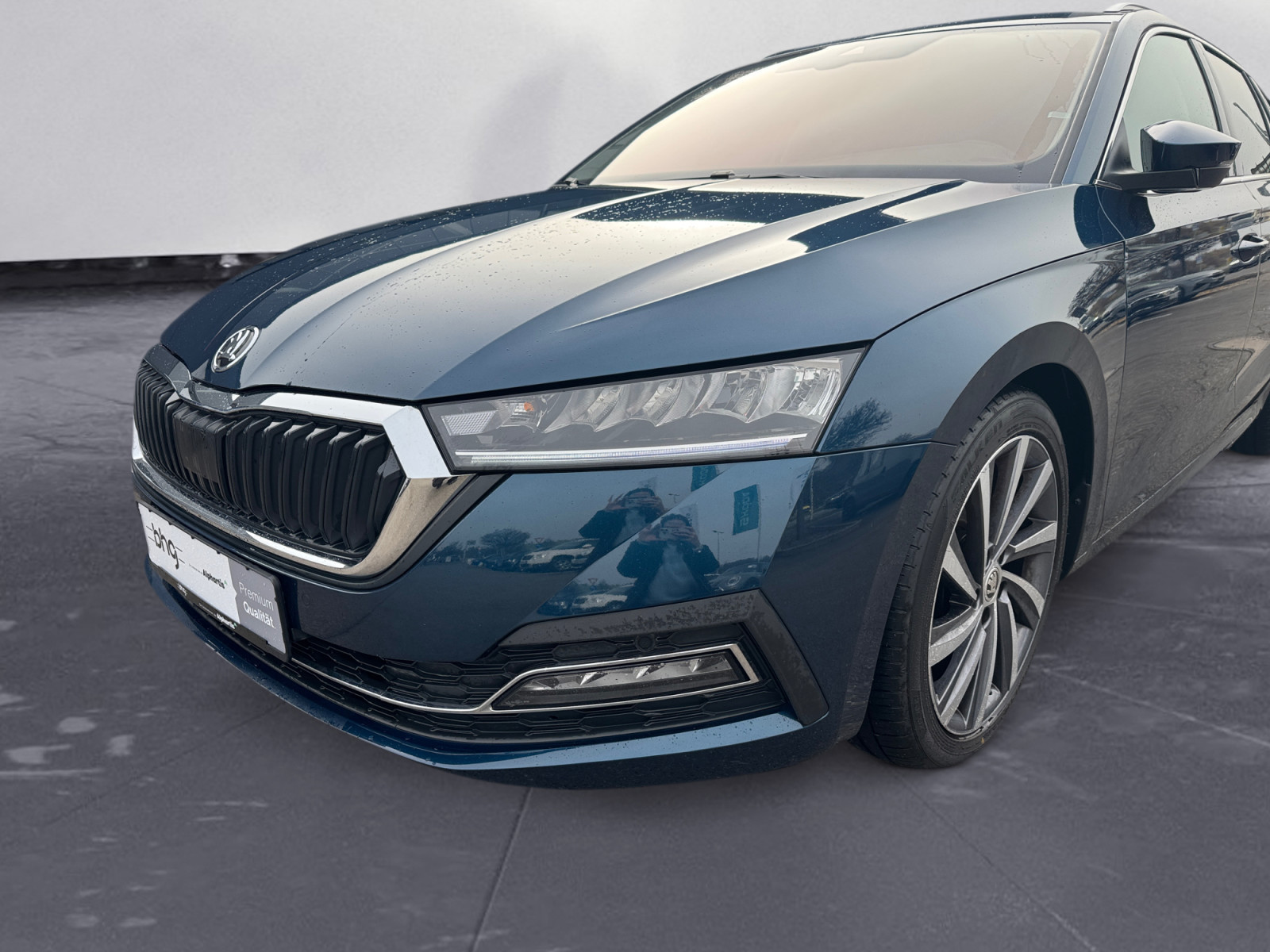 Skoda - Octavia Combi 2.0 TDI DSG Style