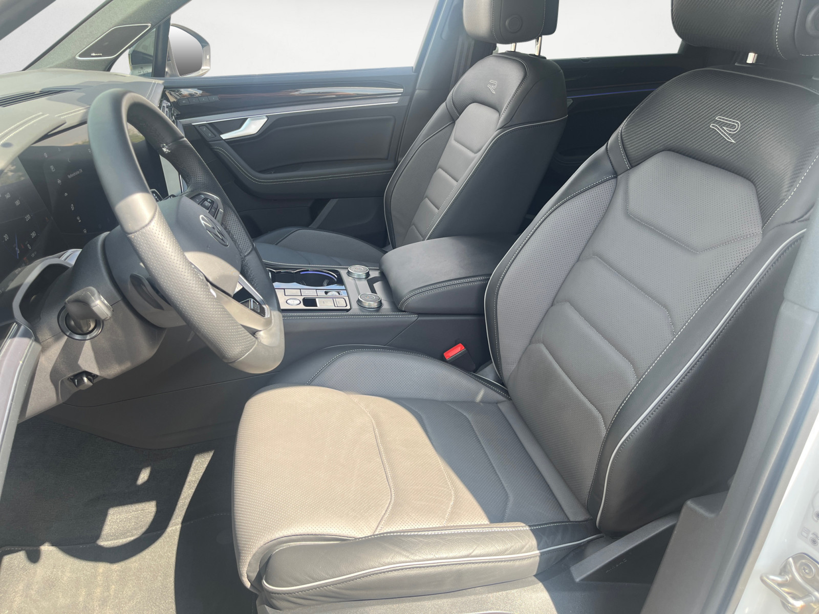 Volkswagen - Touareg