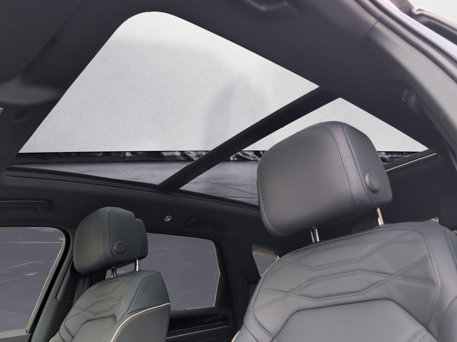 Volkswagen - Touareg R-Line 3,0 l V6 TDI SCR 4MOTION   8-Gang-Automatik (Tiptro nic)