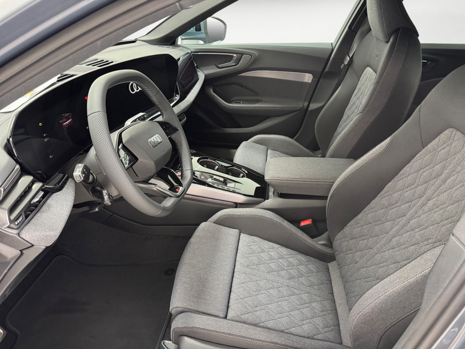 Audi - A5 Avant TFSI quattro S tron ic