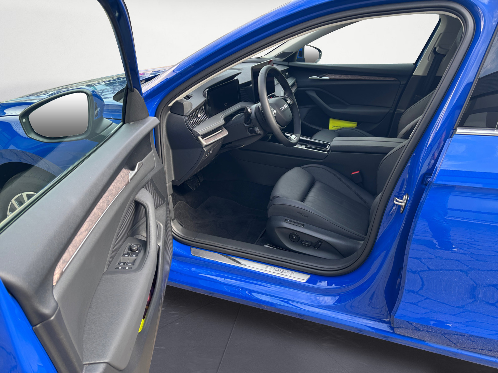 Skoda - Superb Combi L&K 2,0 TDI 7-Gang-