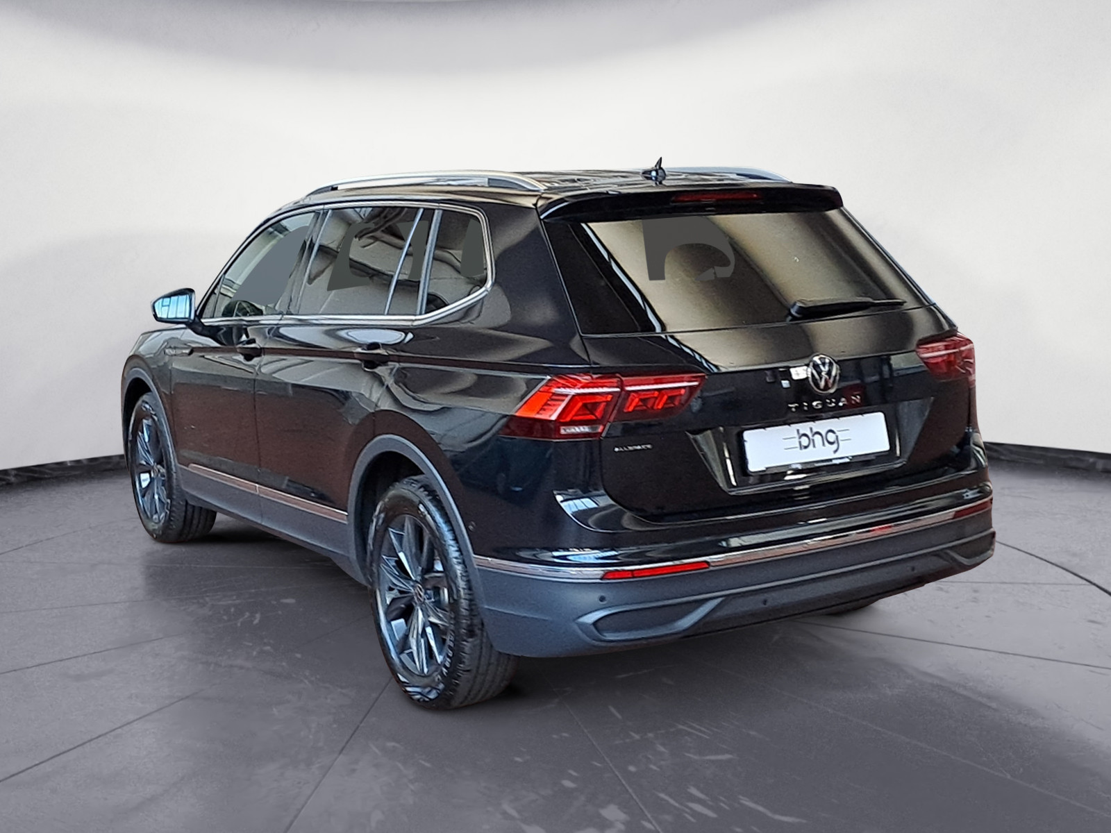 Volkswagen - Tiguan Allspace Life 2.0 TDI