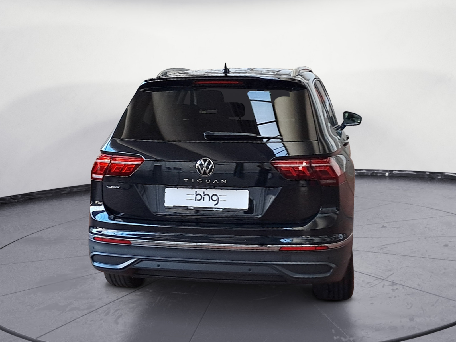 Volkswagen - Tiguan Allspace Life 2.0 TDI