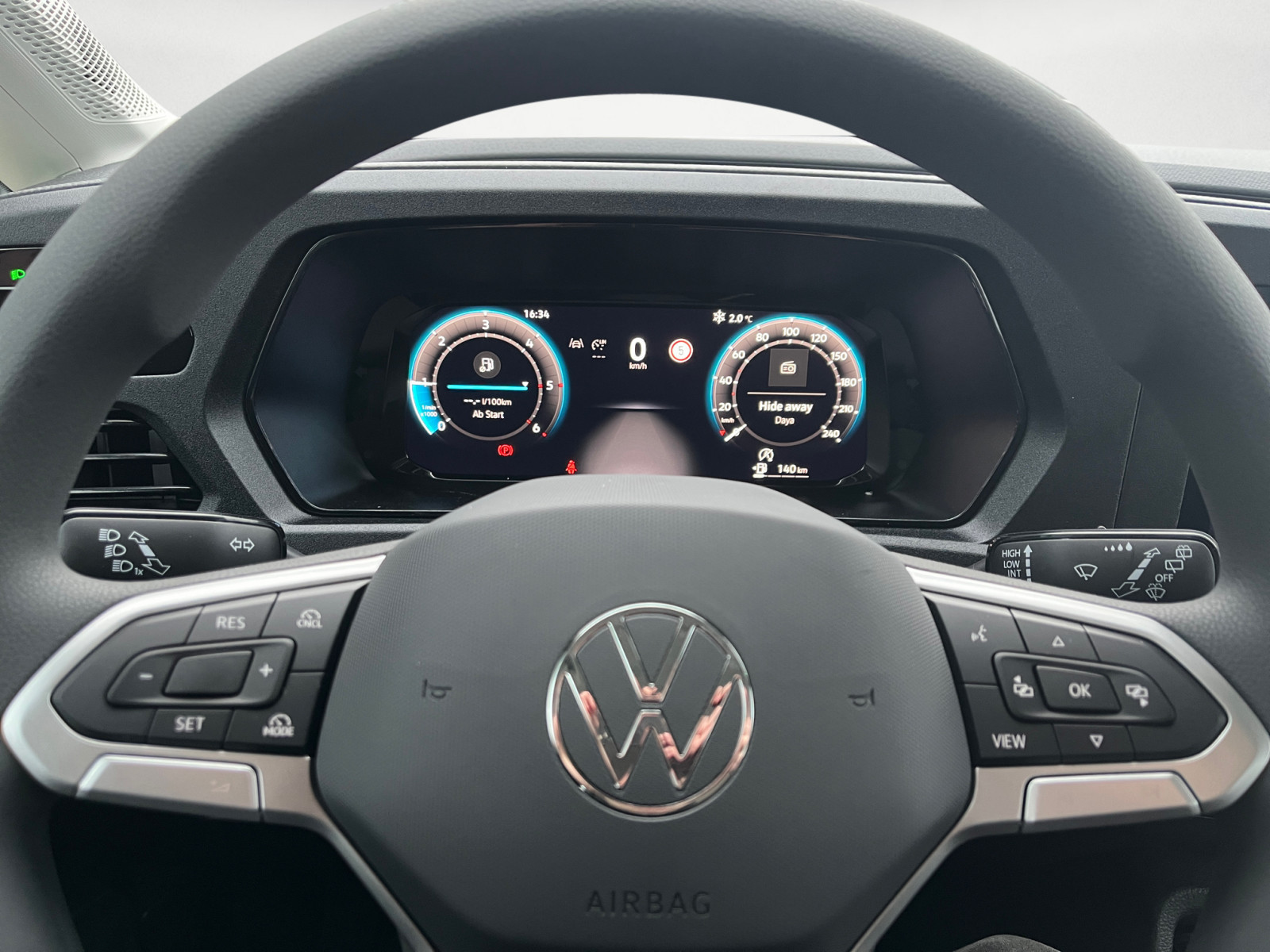 Volkswagen - Caddy 5-Sitzer 2,0 l TDI EU6 SCR Frontantrieb 6-Gang Radst. 2755 mm