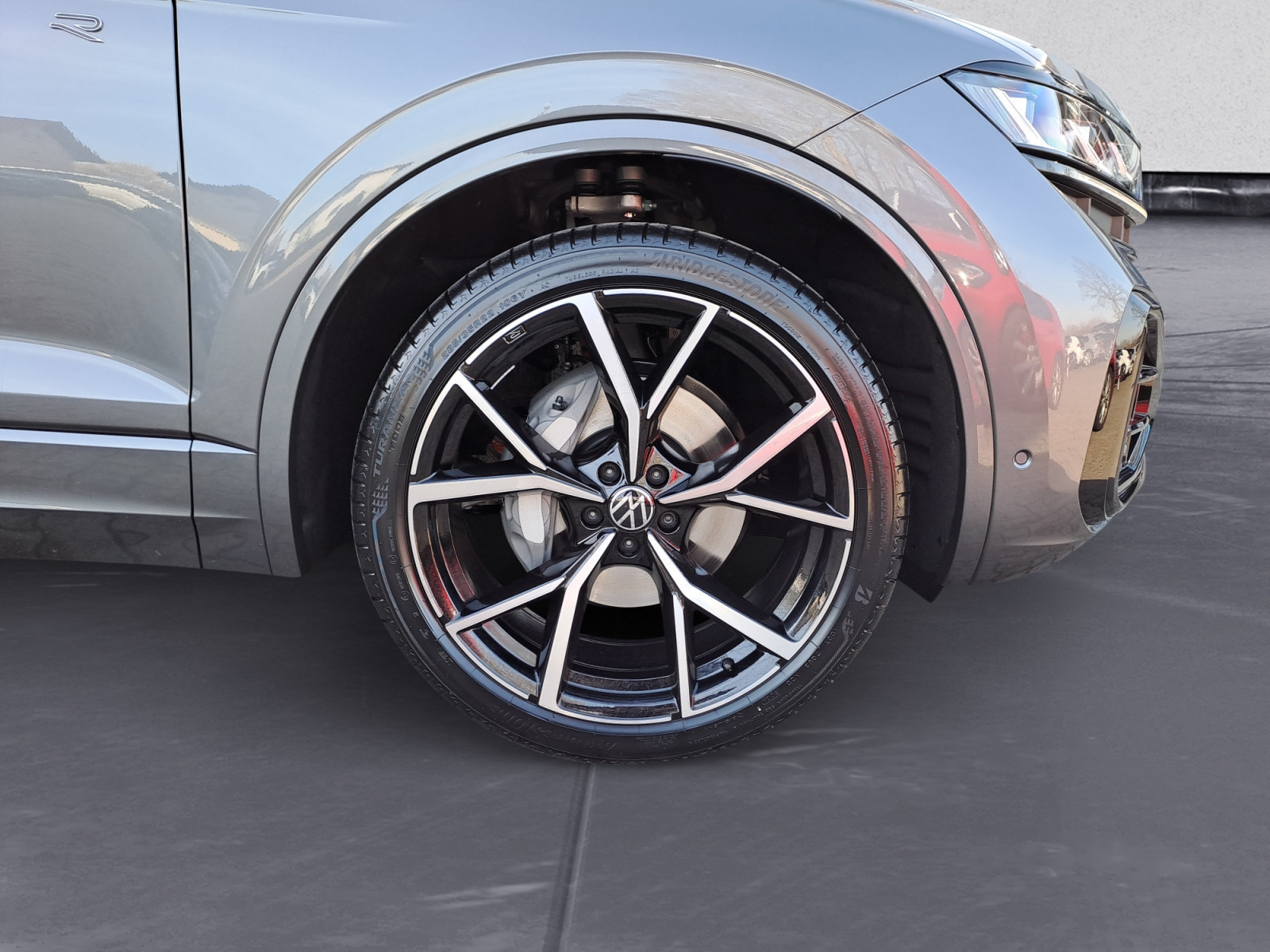 Volkswagen - Touareg R-Line 3,0 l V6 TDI SCR 4MOTION 8-Gang-Automatik (Tiptro nic)