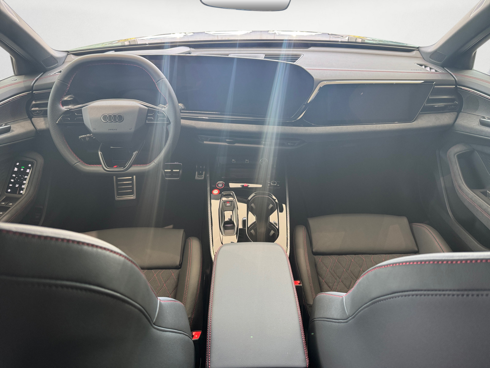 Audi - A5 Avant TFSI quattro S tron ic