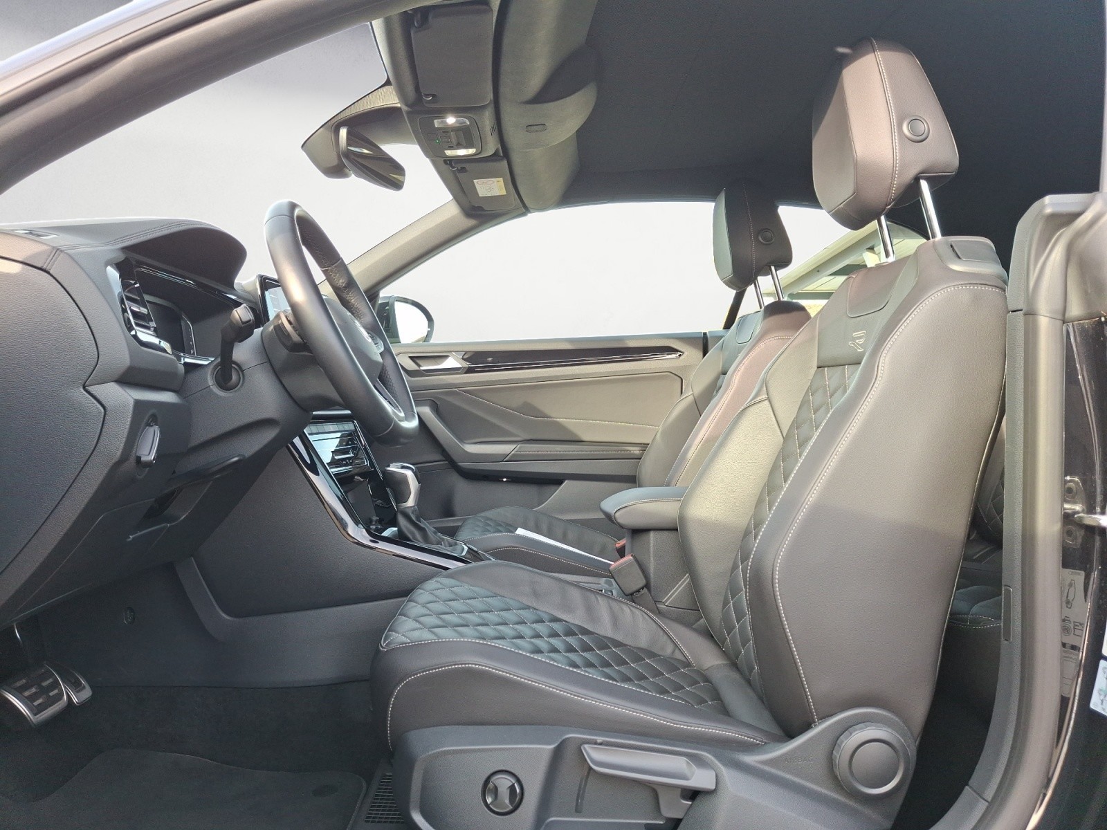 Volkswagen - T-Roc Cabriolet 1.5 TSI OPF DSG R-Line