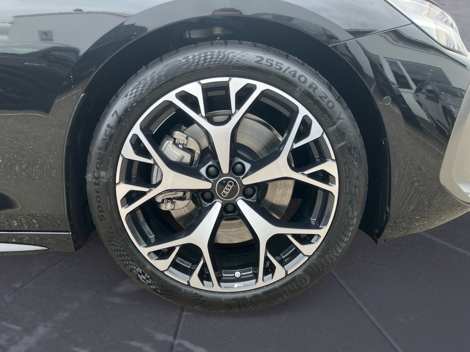 Audi - A6 Avant TDI quattro S troni c