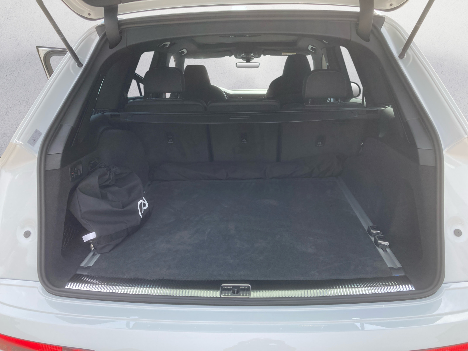 Audi - Q7 SUV S line TFSI e quattro  tiptronic