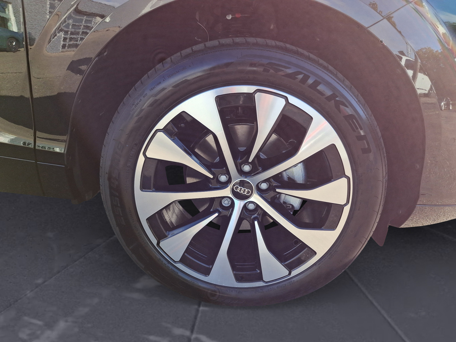 Audi - Q3 SUV TFSI S tronic