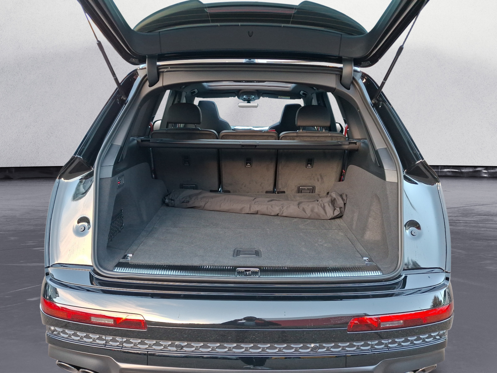 Audi - SQ7 SUV TFSI tiptronic