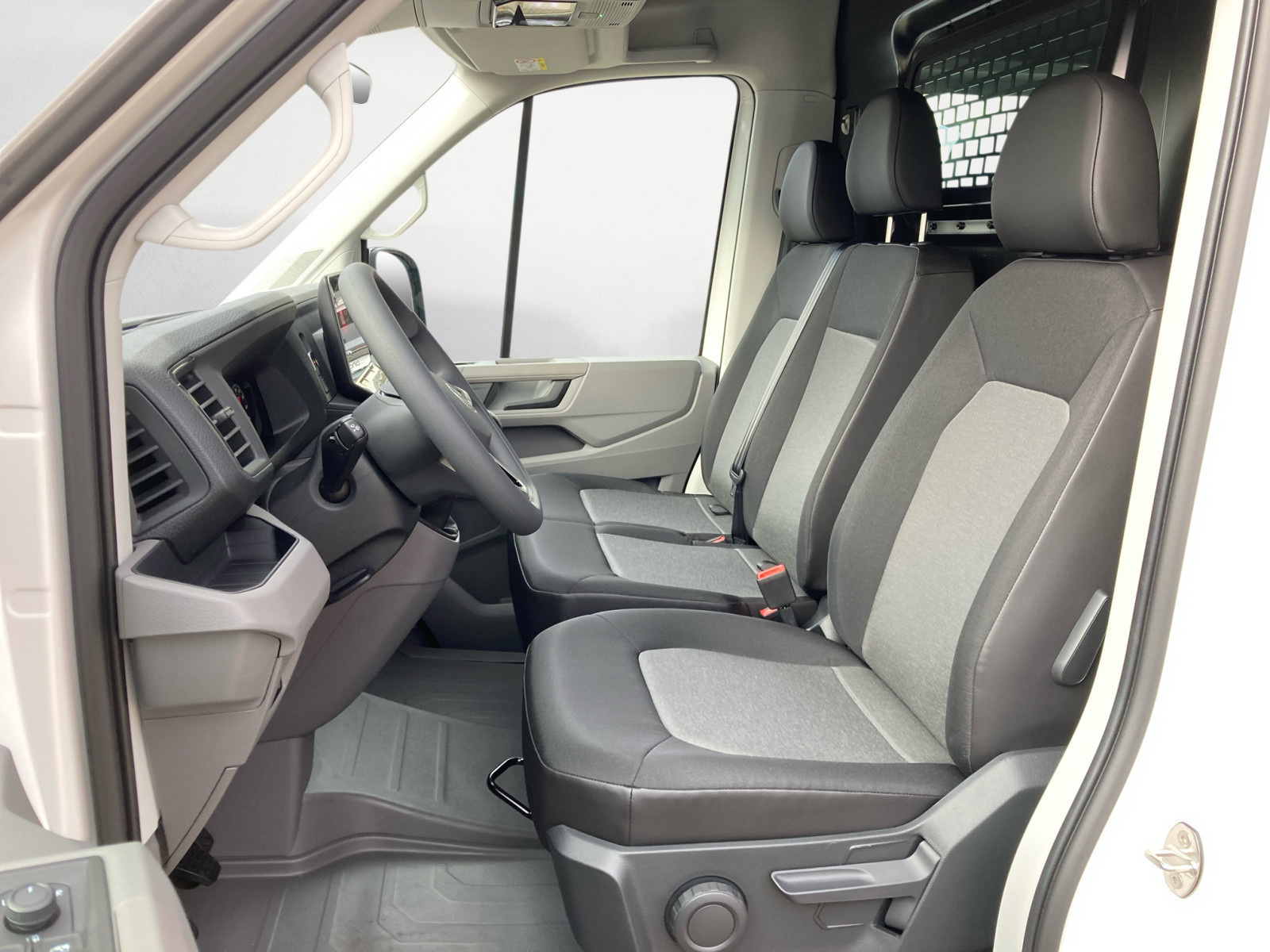 Volkswagen - Crafter 35 Kasten 2,0 l  Frontantr ieb 6-Gang Radst. 3640 mm