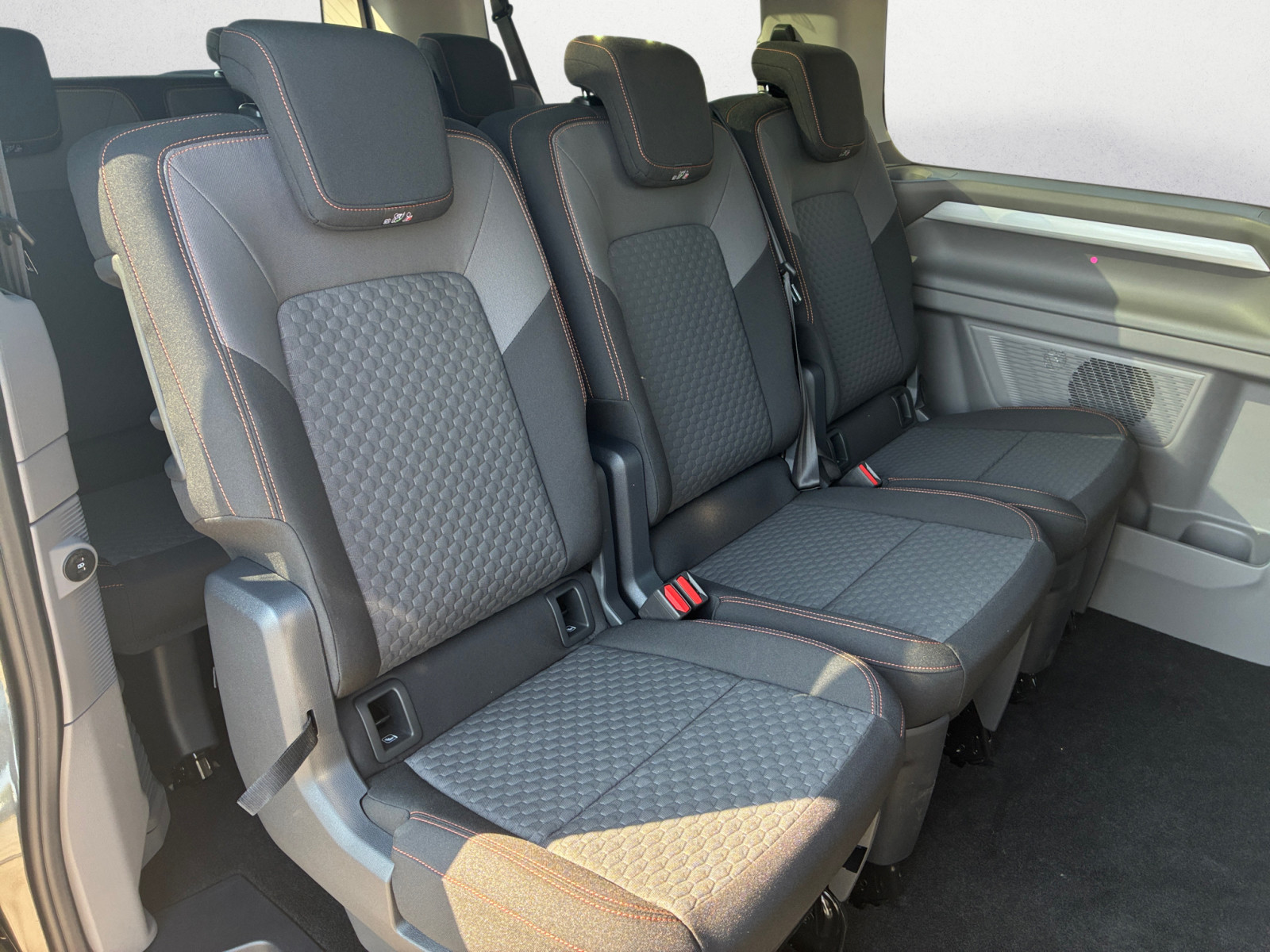 Volkswagen - e-Caravelle Life BEV 1-Gang Radst . 3100 mm