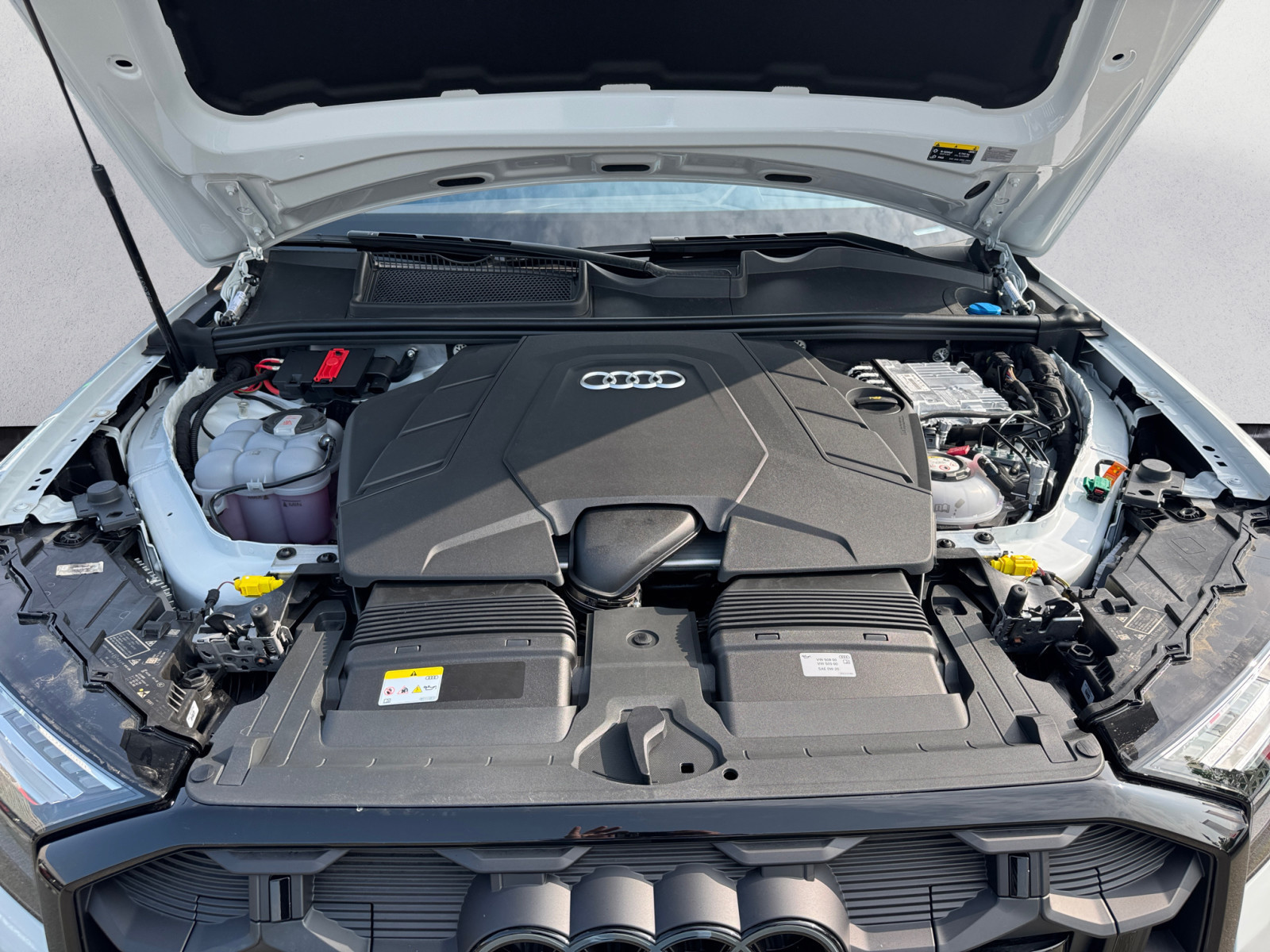 Audi - Q7 SUV S line 60 TFSI e quattro 360 (490) kW(PS) tiptronic