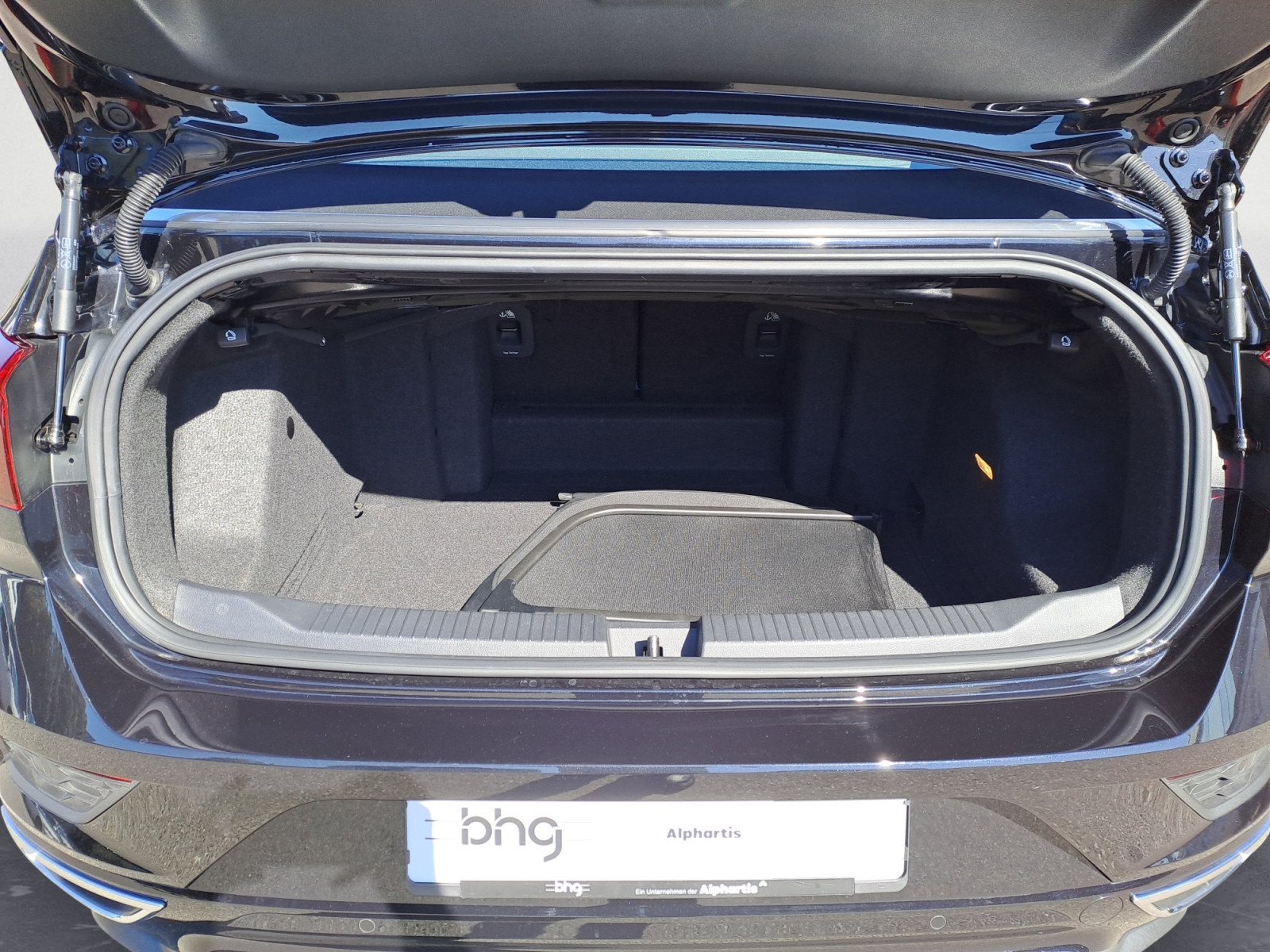 Volkswagen - T-Roc Cabriolet 1.5 TSI ACT OPF DSG R-Line