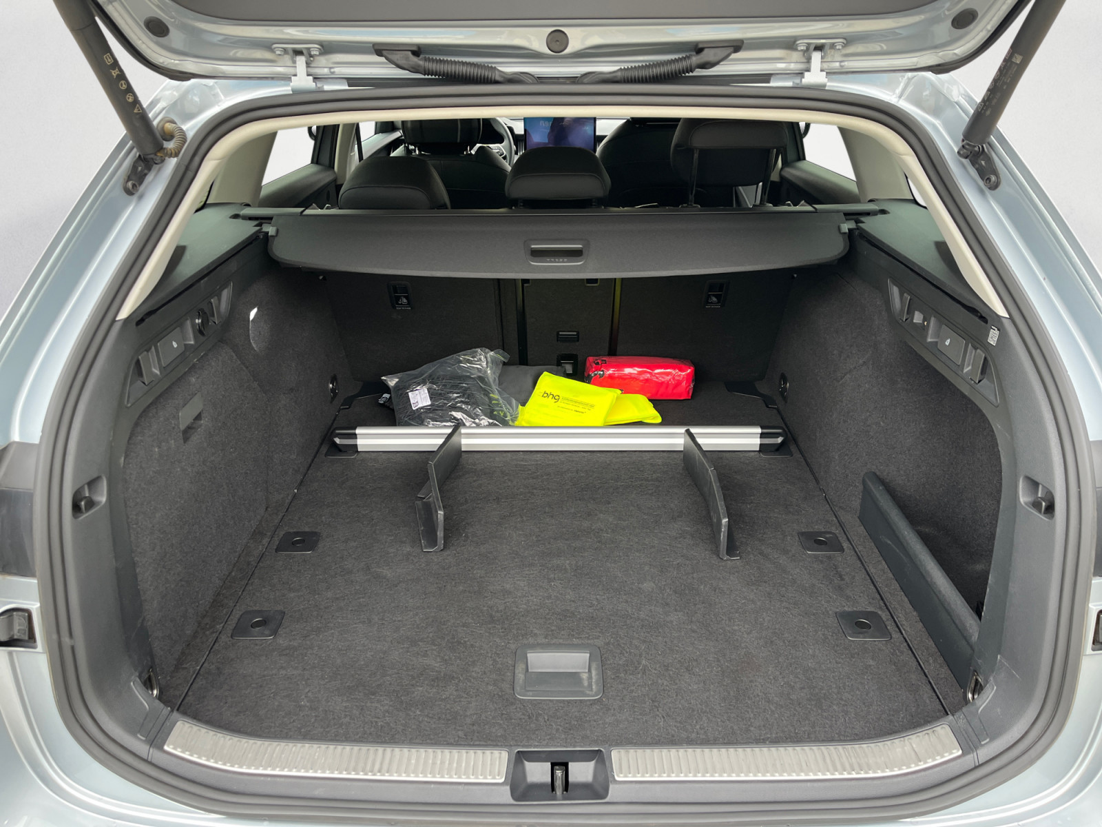 Skoda - Superb Combi 2.0 TDI DSG L&K