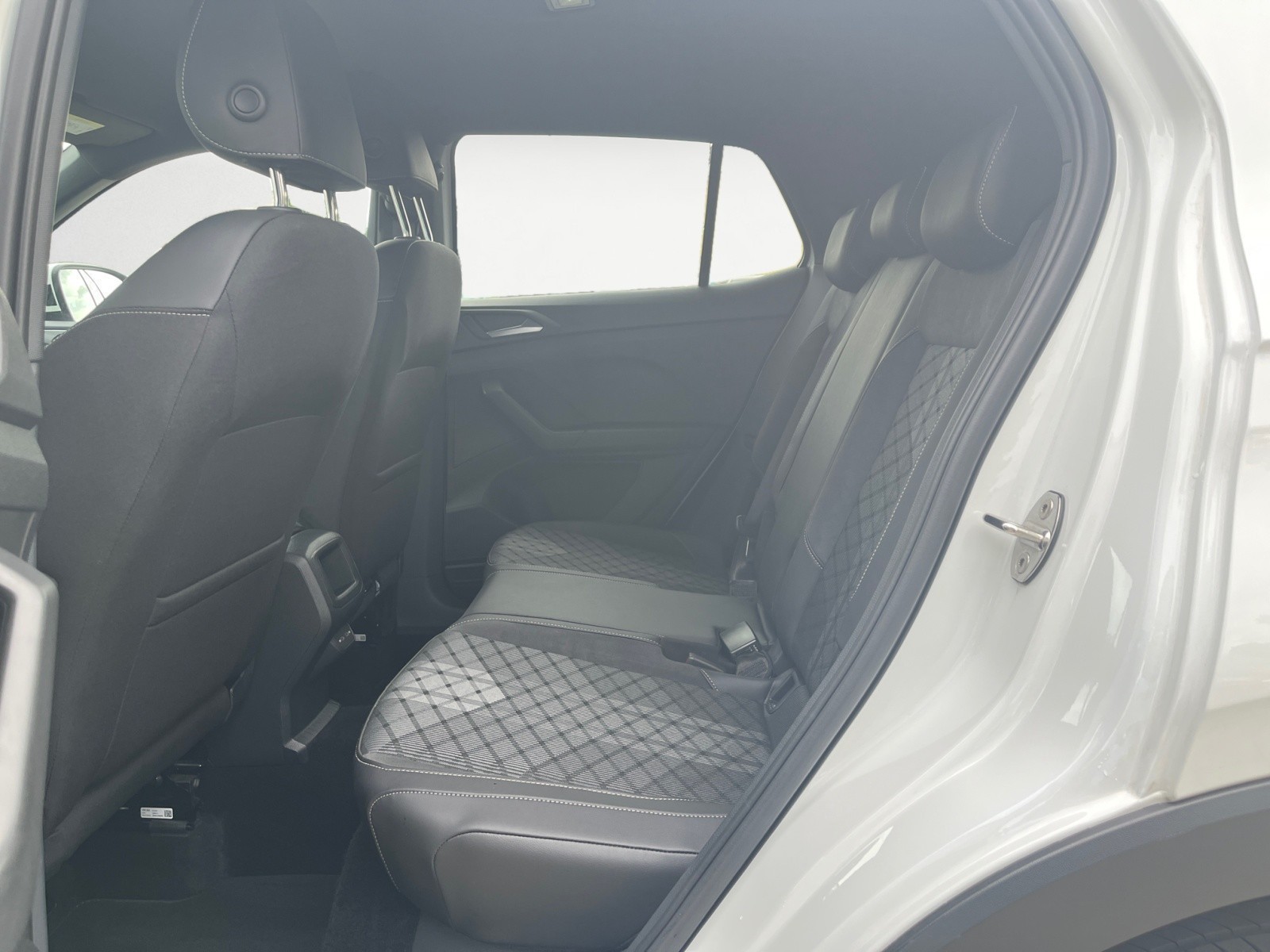 Volkswagen - T-Cross 1.5 TSI DSG R-Line