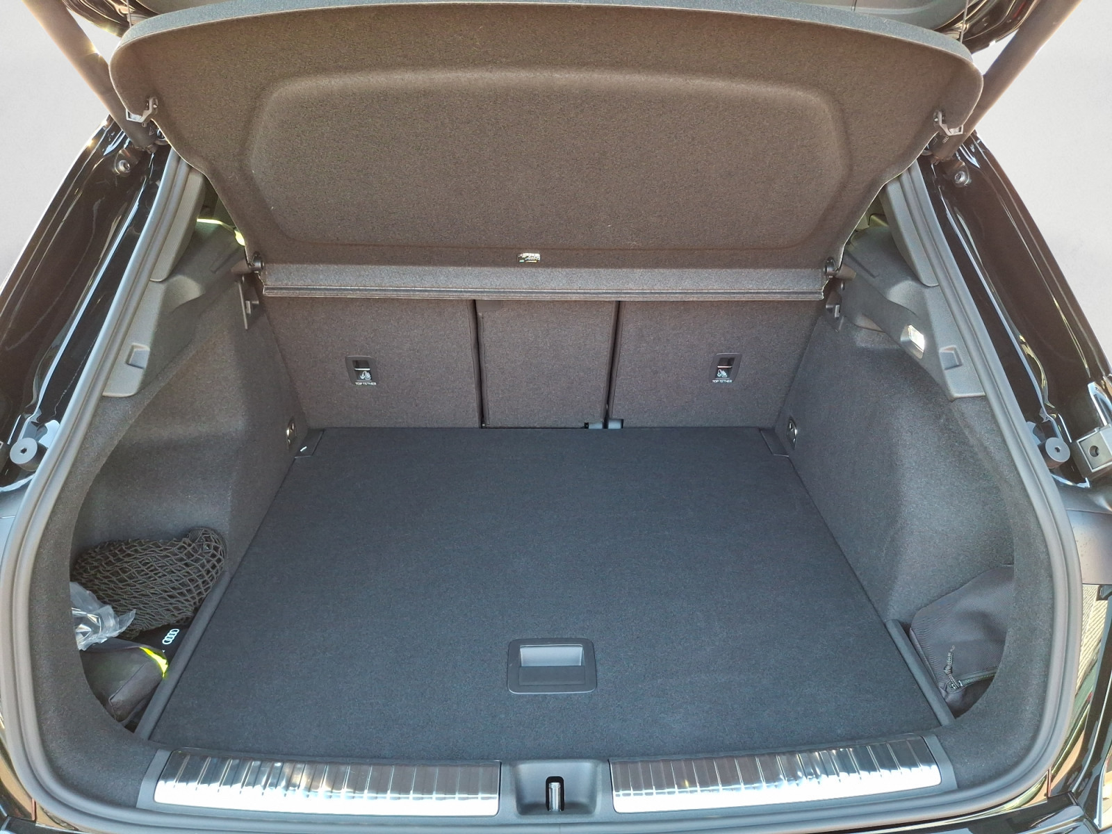 Audi - Q3 SUV TFSI S tronic