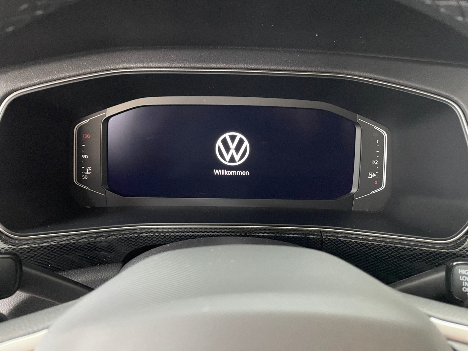 Volkswagen - T-Cross R-Line 1.5 l TSI ACT OPF