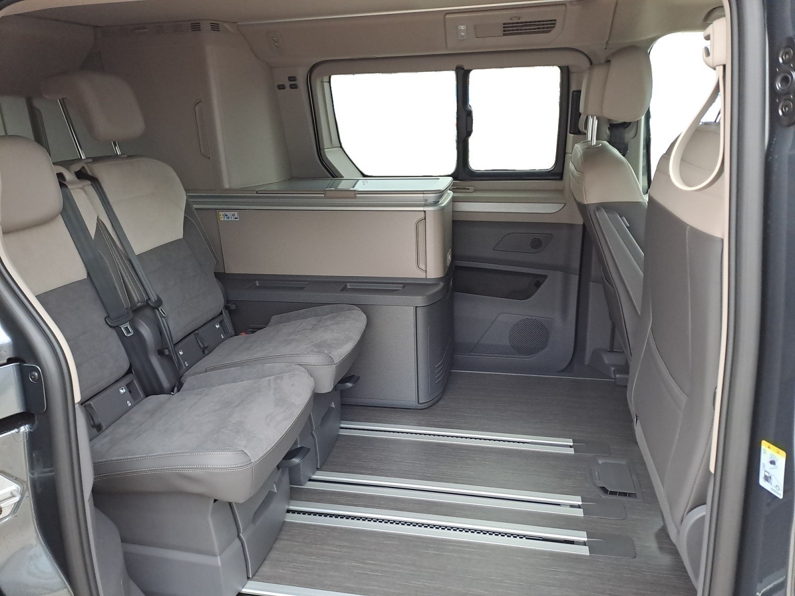 Volkswagen - California Der neue California Ocean 2,0 l TDI SCR Frontantrieb 7-Gang-DS G Radst. 3124 mm