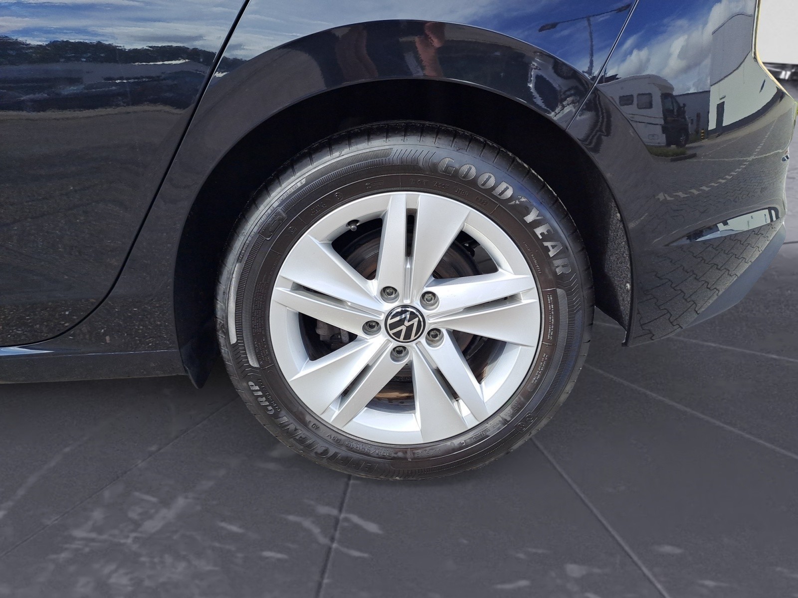 Volkswagen - Golf 1.5 eTSI OPF DSG Life