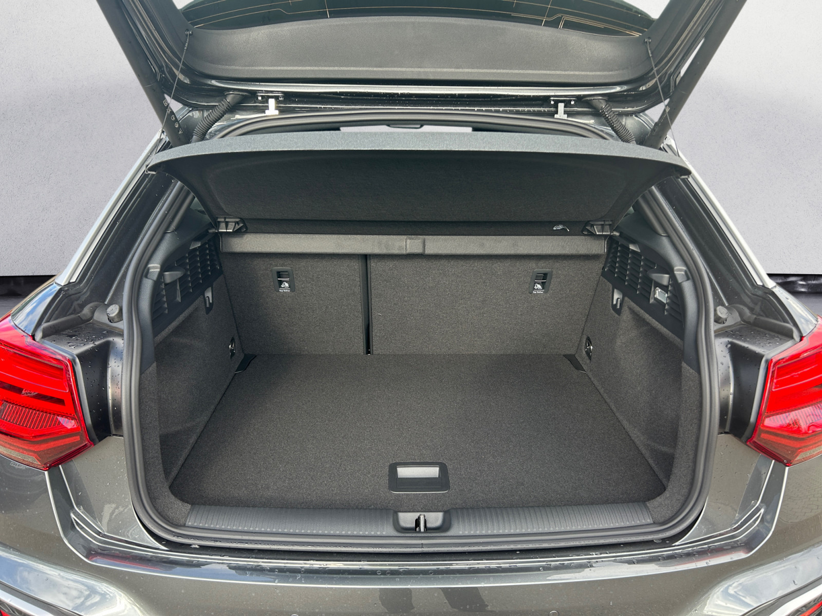 Audi - Q2 S line 40 TFSI quattro 140(190) kW(PS) S tronic