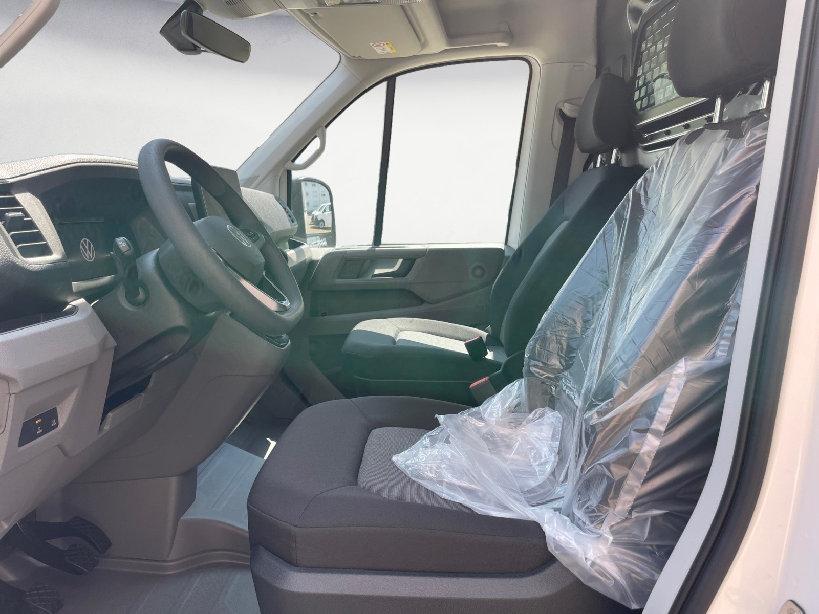 Volkswagen - Crafter 35 Kasten 2,0 l Frontantr ieb 6-Gang Radst. 3640 mm