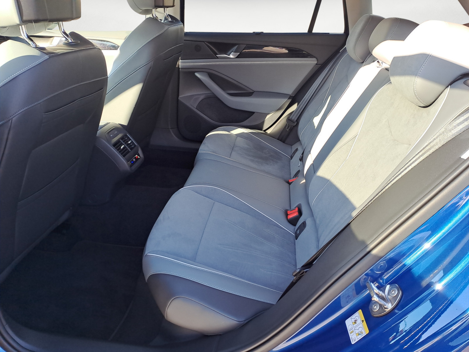 Volkswagen - Passat Variant