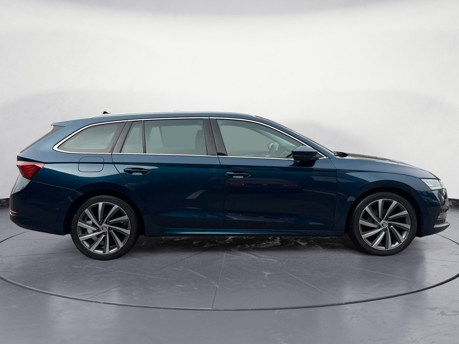 Skoda - Octavia Combi 2.0 TDI DSG Style