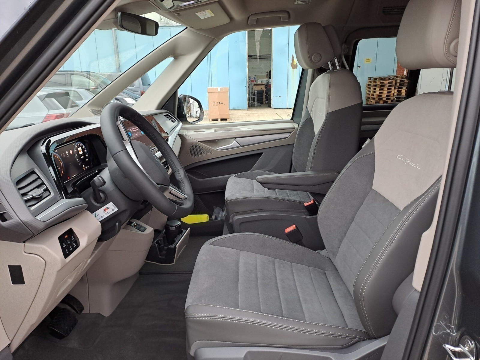 Volkswagen - California Der neue California Ocean 2,0 l TDI SCR Frontantrieb 7-Gang-DS G Radst. 3124 mm