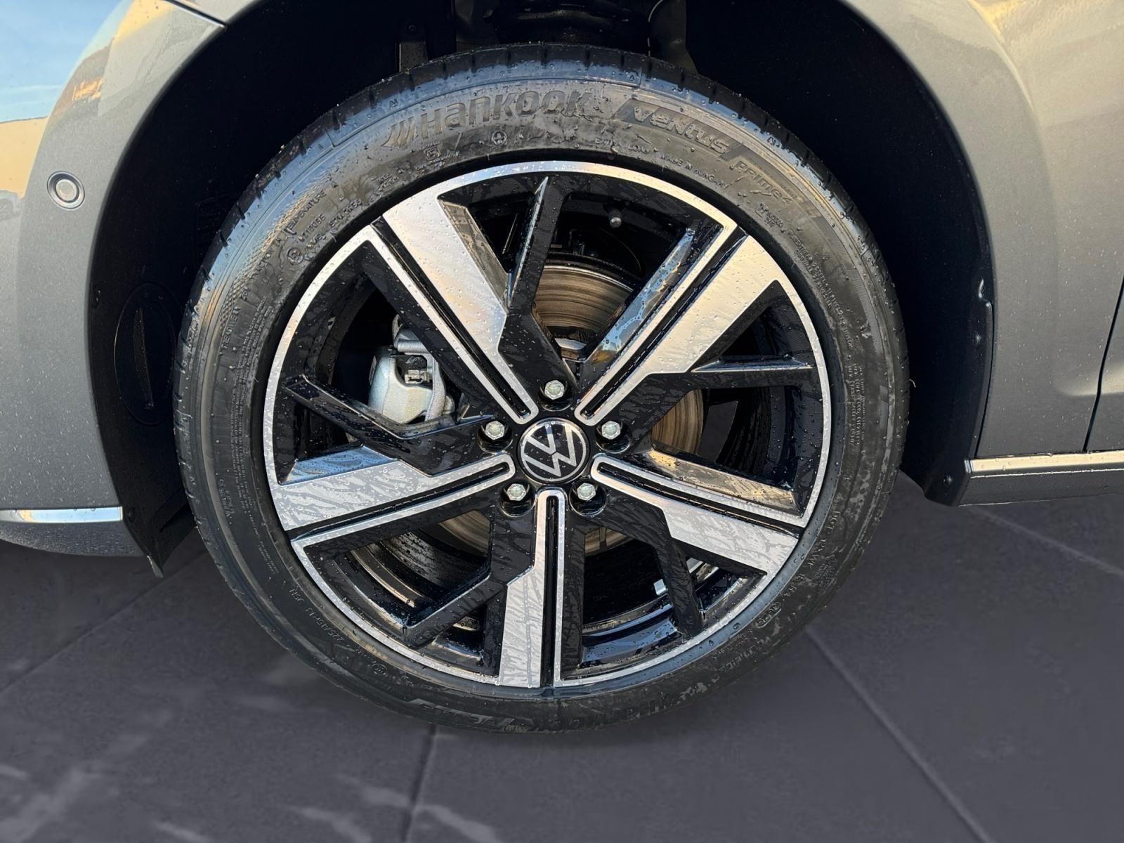 Volkswagen - Caddy Life 5-Sitzer 2,0 l TDI EU6 SCR Frontantrieb 7-Gang-DSG Radst. 2755 mm