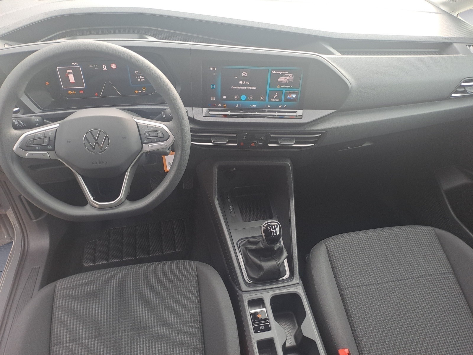 Volkswagen - Caddy Cargo 2,0 l  TDI EU6 SCR Frontantrieb 6-Gang Radst. 2755 mm