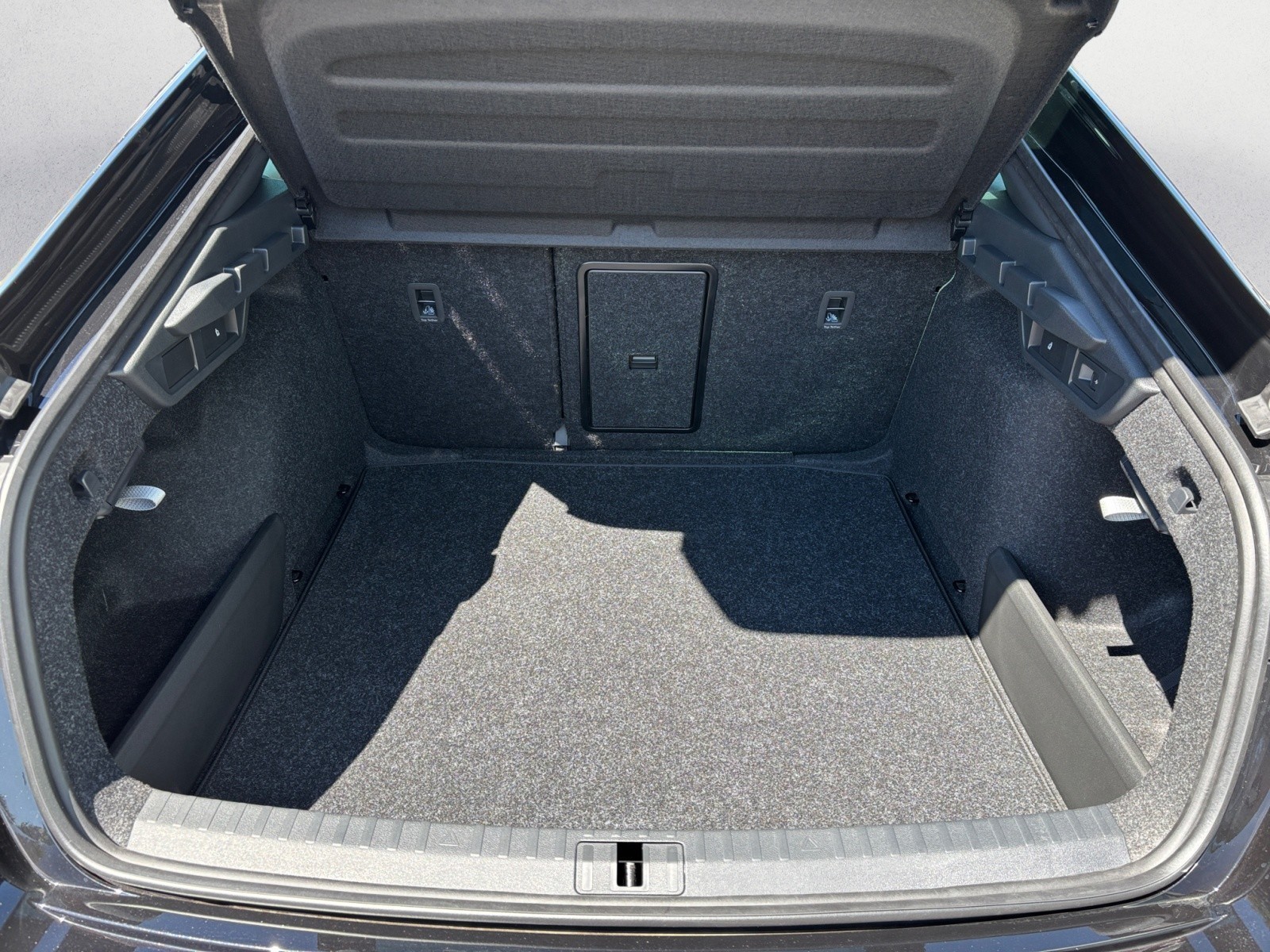 Skoda - Octavia RS 2,0 TSI 7-Gang-DSG