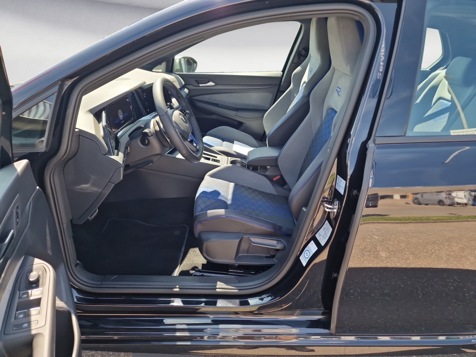 Volkswagen - Golf R 2.0 TSI 4Motion DSG R