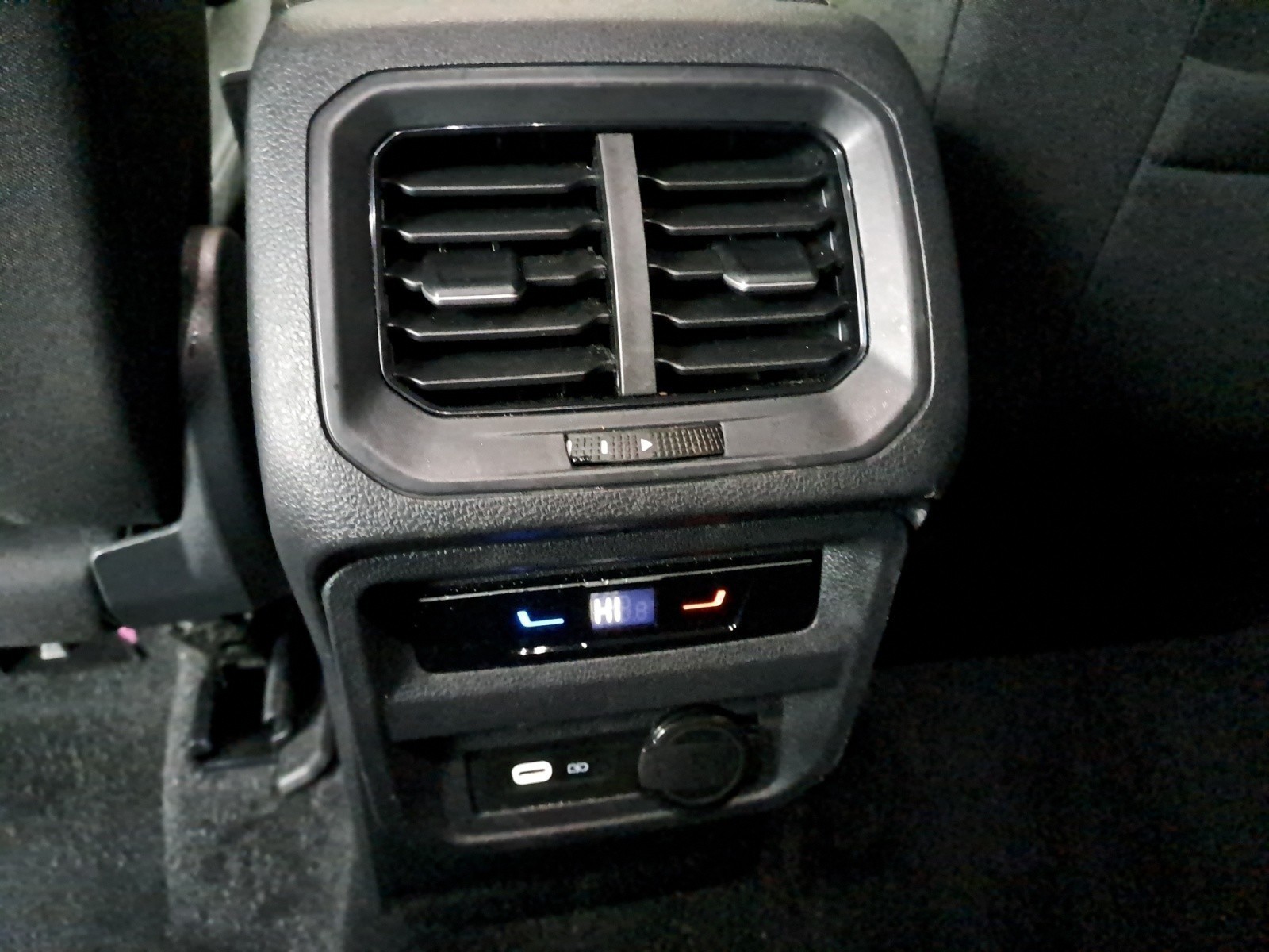 Volkswagen - Tiguan Allspace Life 2.0 l TDI SCR 110 k