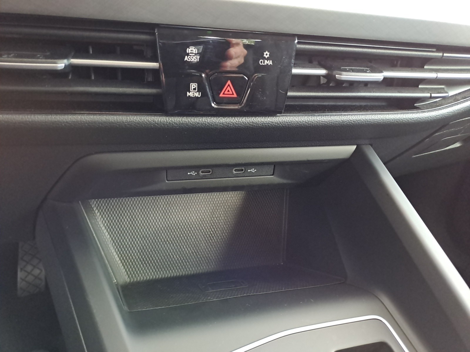 Volkswagen - Golf 1.5 eTSI OPF DSG Life