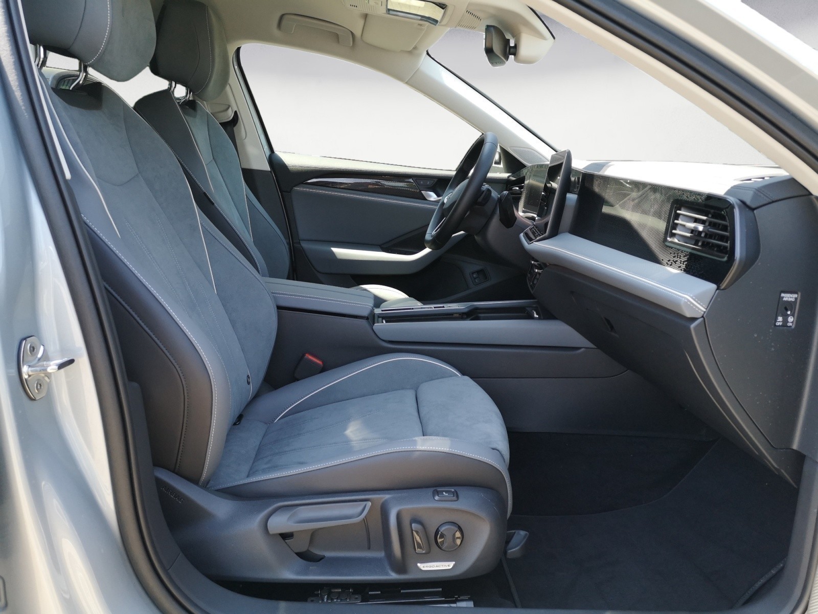 Volkswagen - Passat Variant 1.5 e-Hybrid DSG Business