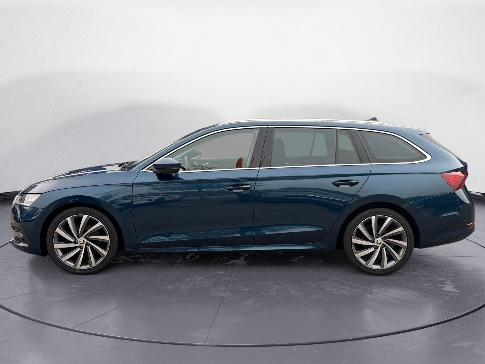 Skoda - Octavia Combi 2.0 TDI DSG Style