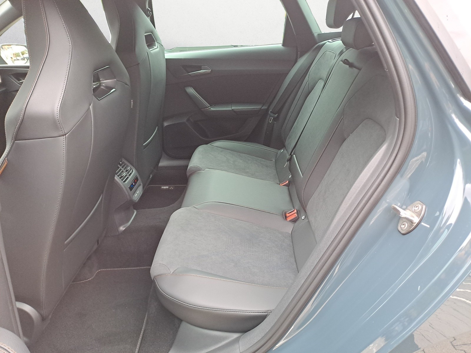 Cupra - Leon Sportstourer 1.5 e-HYBRID  6-Gang-DSG