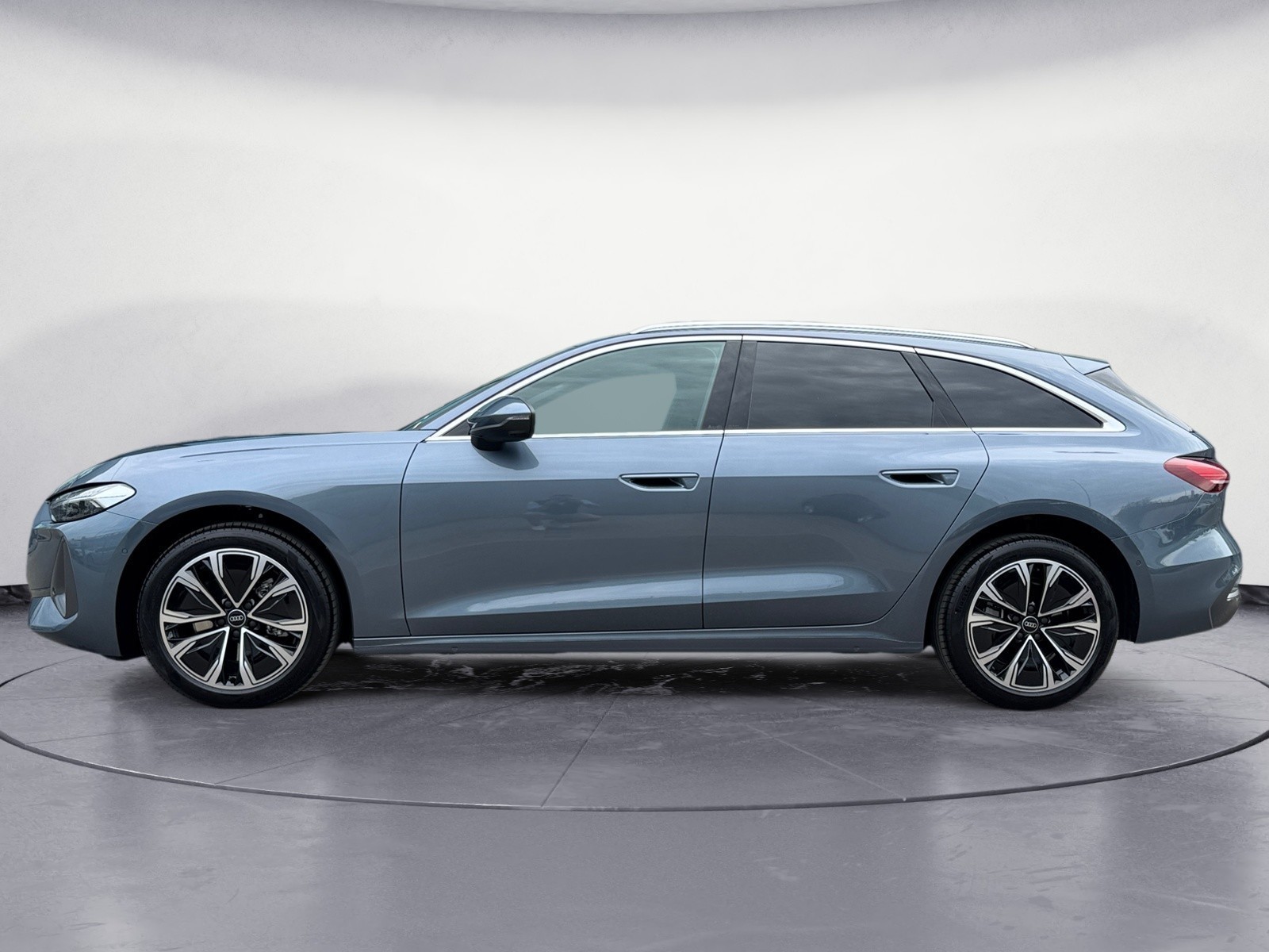 Audi - A5 Avant TFSI quattro S tron ic