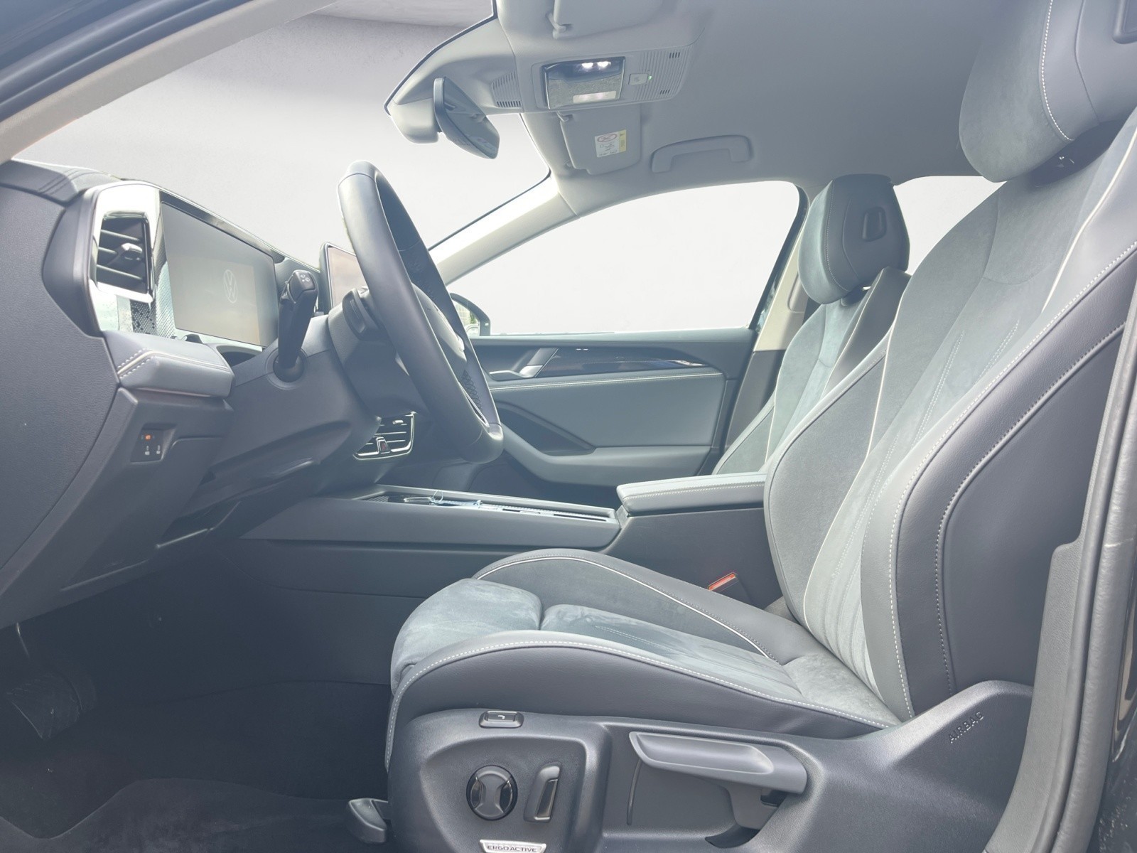 Volkswagen - Passat Variant 2.0 TDI SCR DSG Business