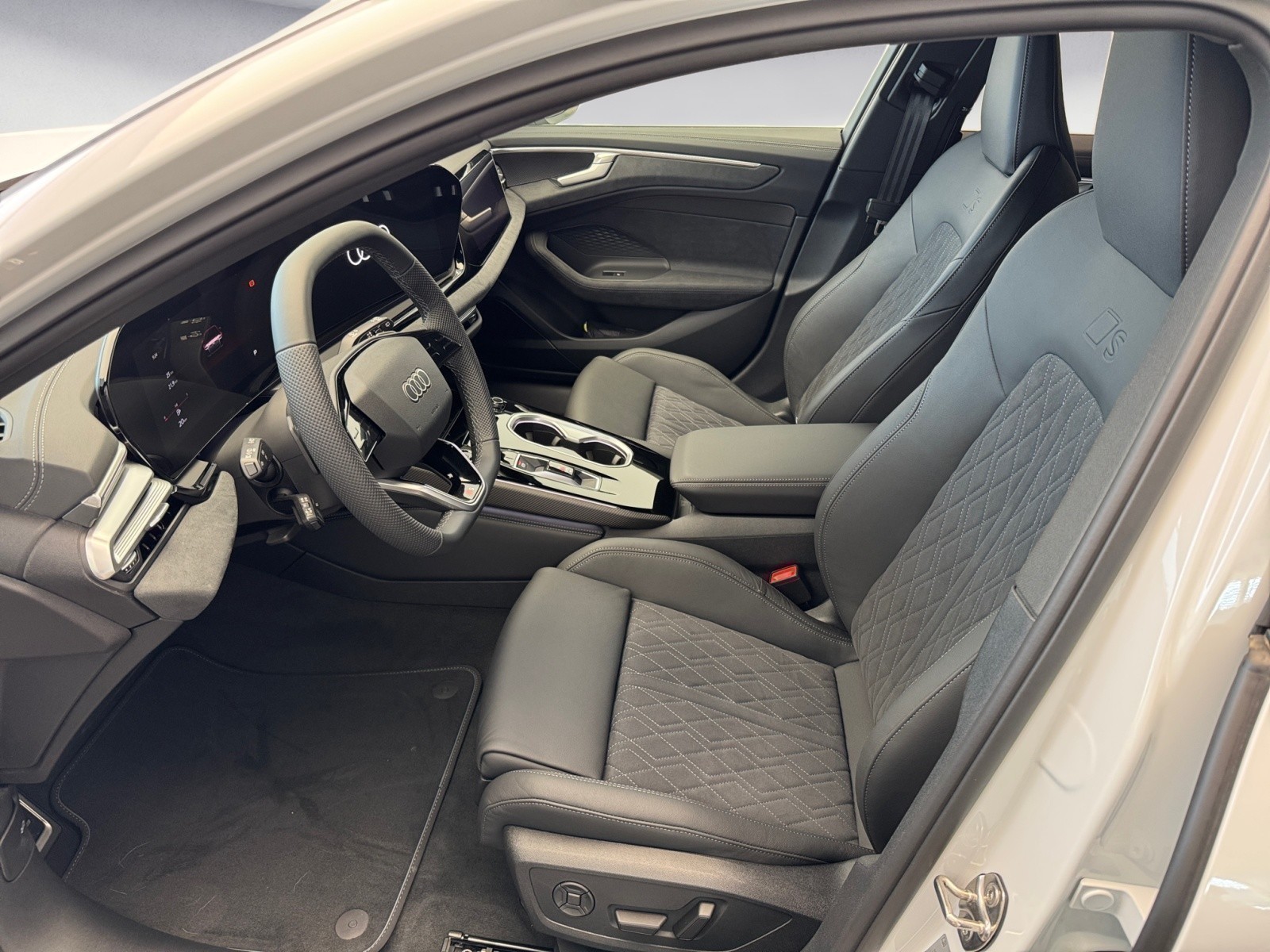 Audi - A6 Avant TDI quattro S troni c